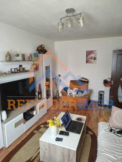 Vanzare apartament 2 camere cu Centrala Termica zona Rahovei - Barca